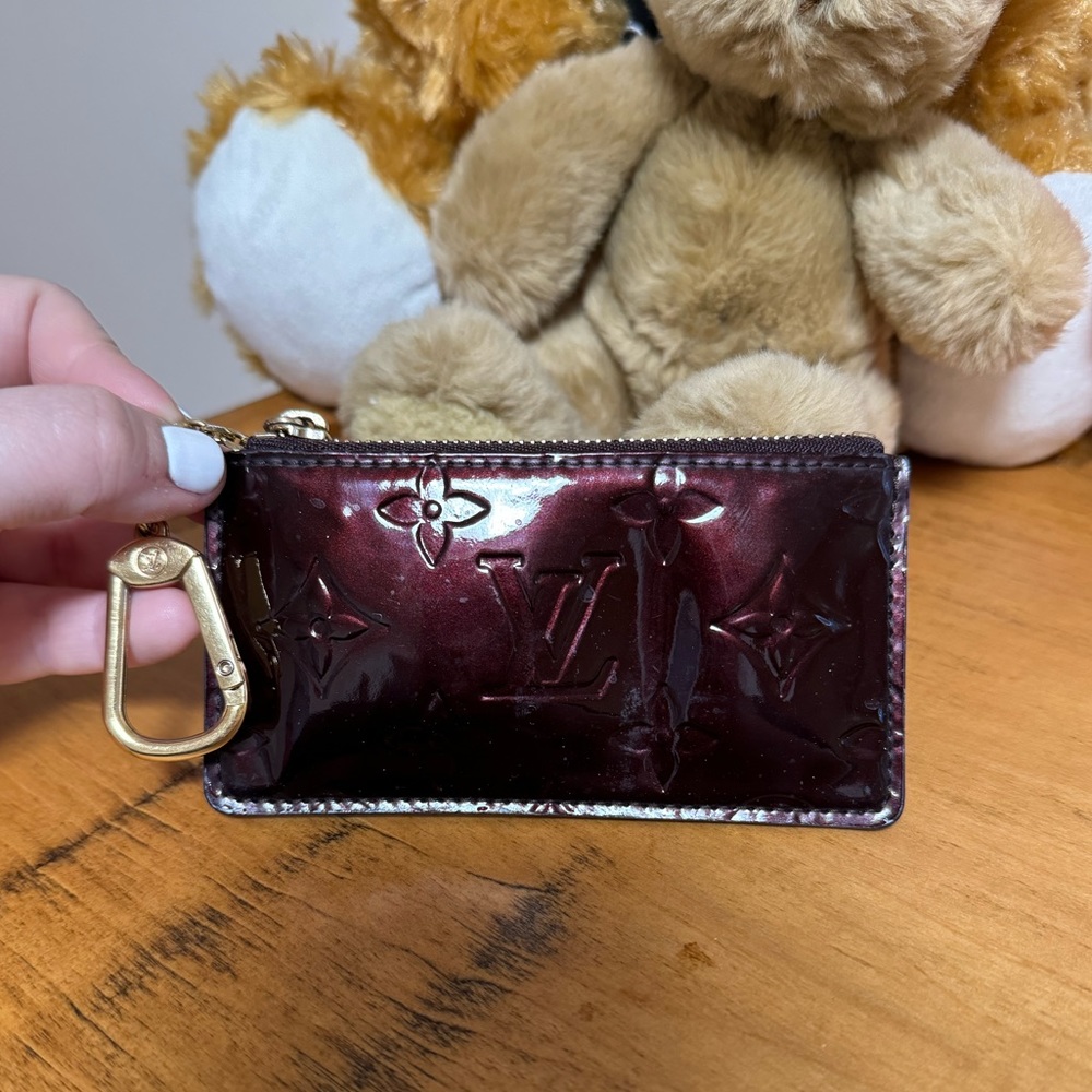 Louis Vuitton Monogram Amarante Vernis Key Cles zip pouch Burgundy
